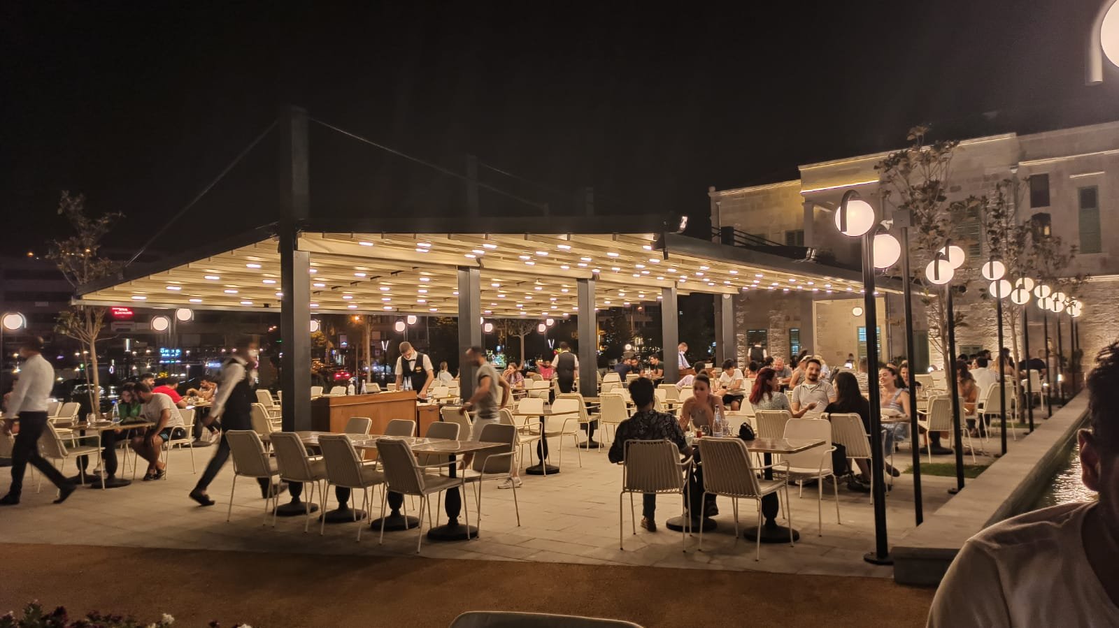 retractable-pergola